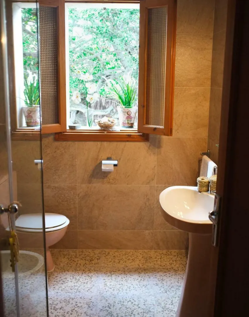 The Little Beach House Cala Llombard Villa Cala Llombards Spain